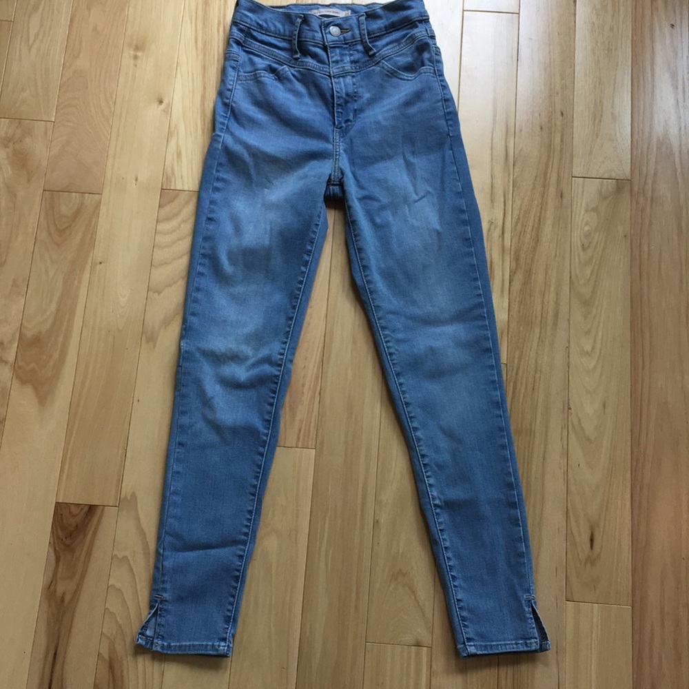 Levi’s Mike High Ankle Booty Jeans - size 25